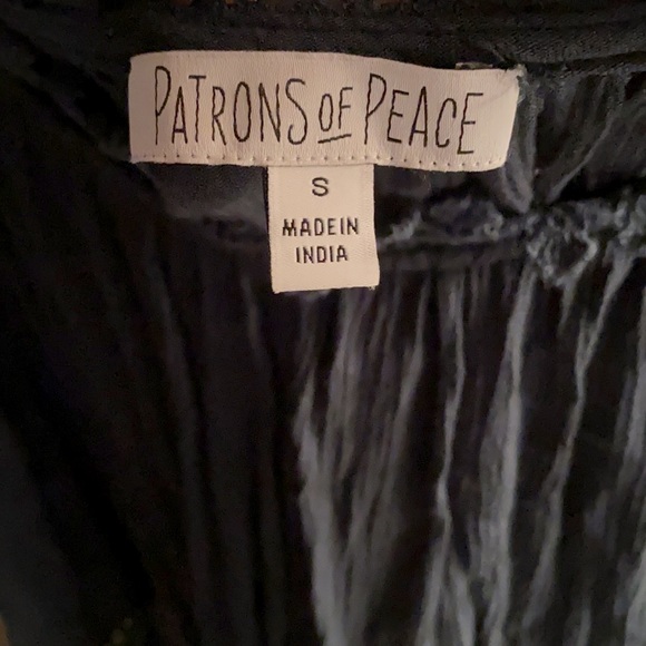 Cold shoulder top - Picture 3 of 3